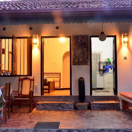Aknara Rest Hotel Weligama Ngoại thất bức ảnh