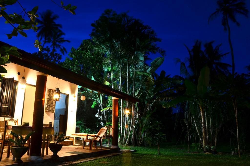 Aknara Rest Hotel Weligama Ngoại thất bức ảnh