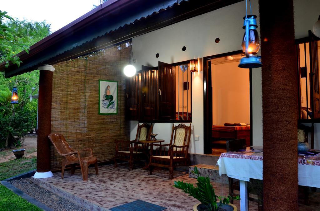 Aknara Rest Hotel Weligama Ngoại thất bức ảnh