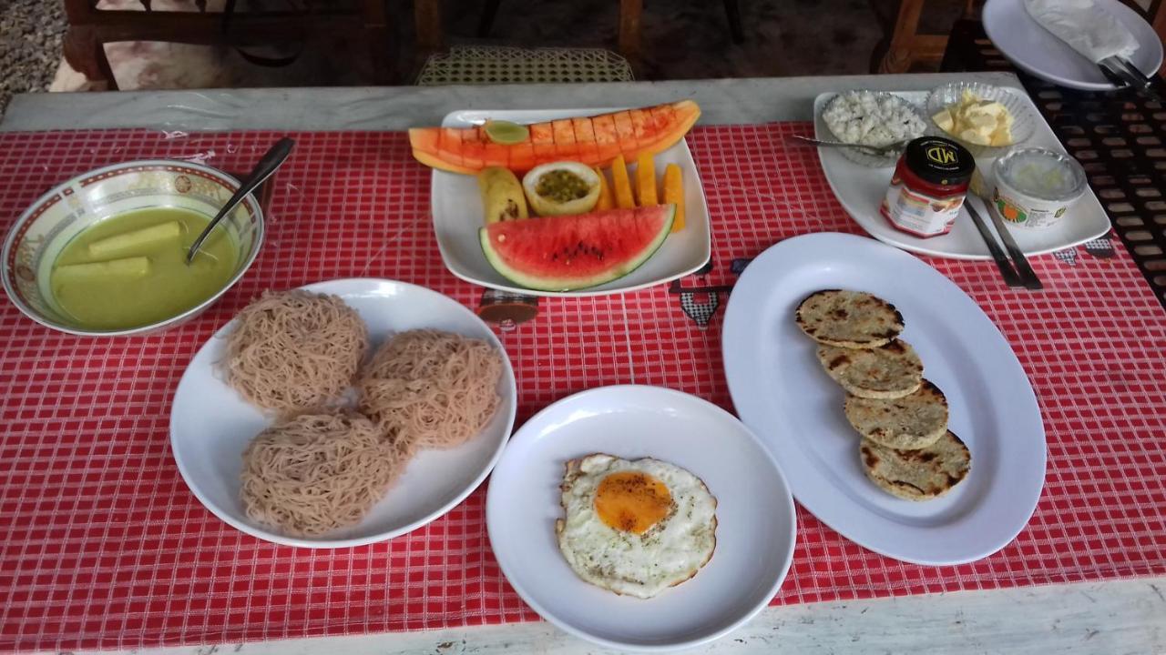 Aknara Rest Hotel Weligama Ngoại thất bức ảnh